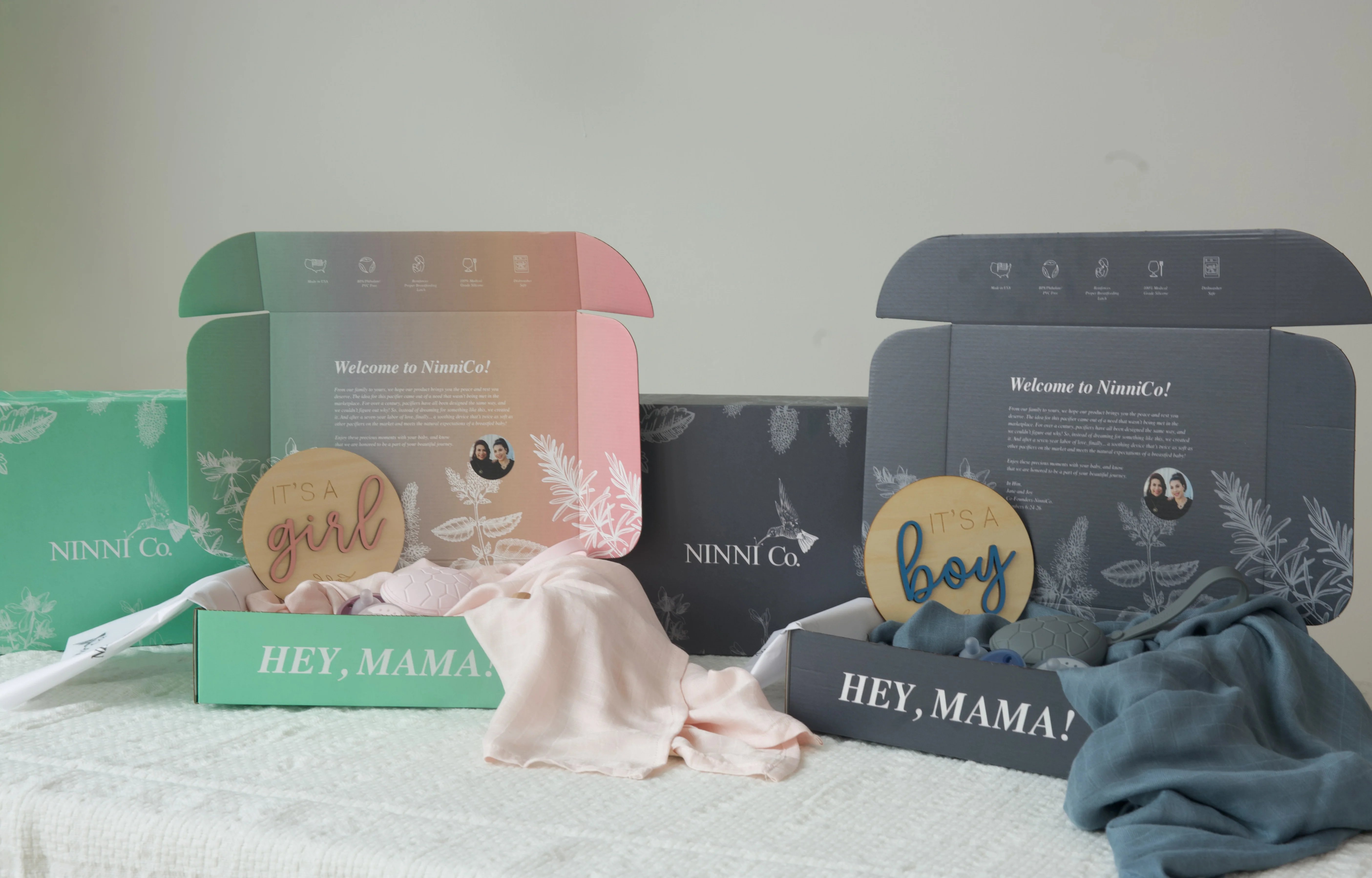It's a Boy/Girl Gift Set Bundles